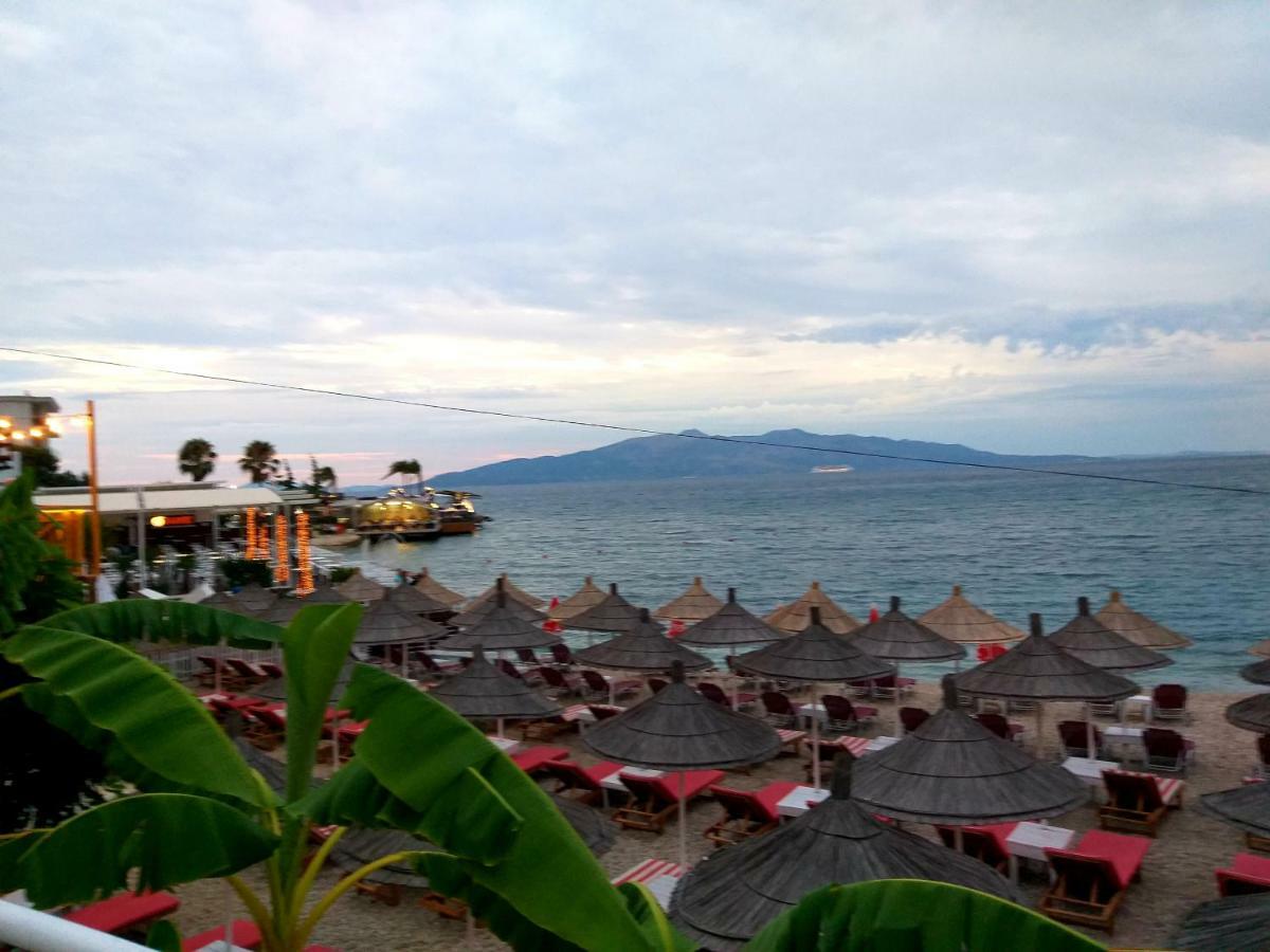 Iraa'S Apartment Sarandë 外观 照片